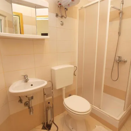 House Graciela 945 Apartamento *